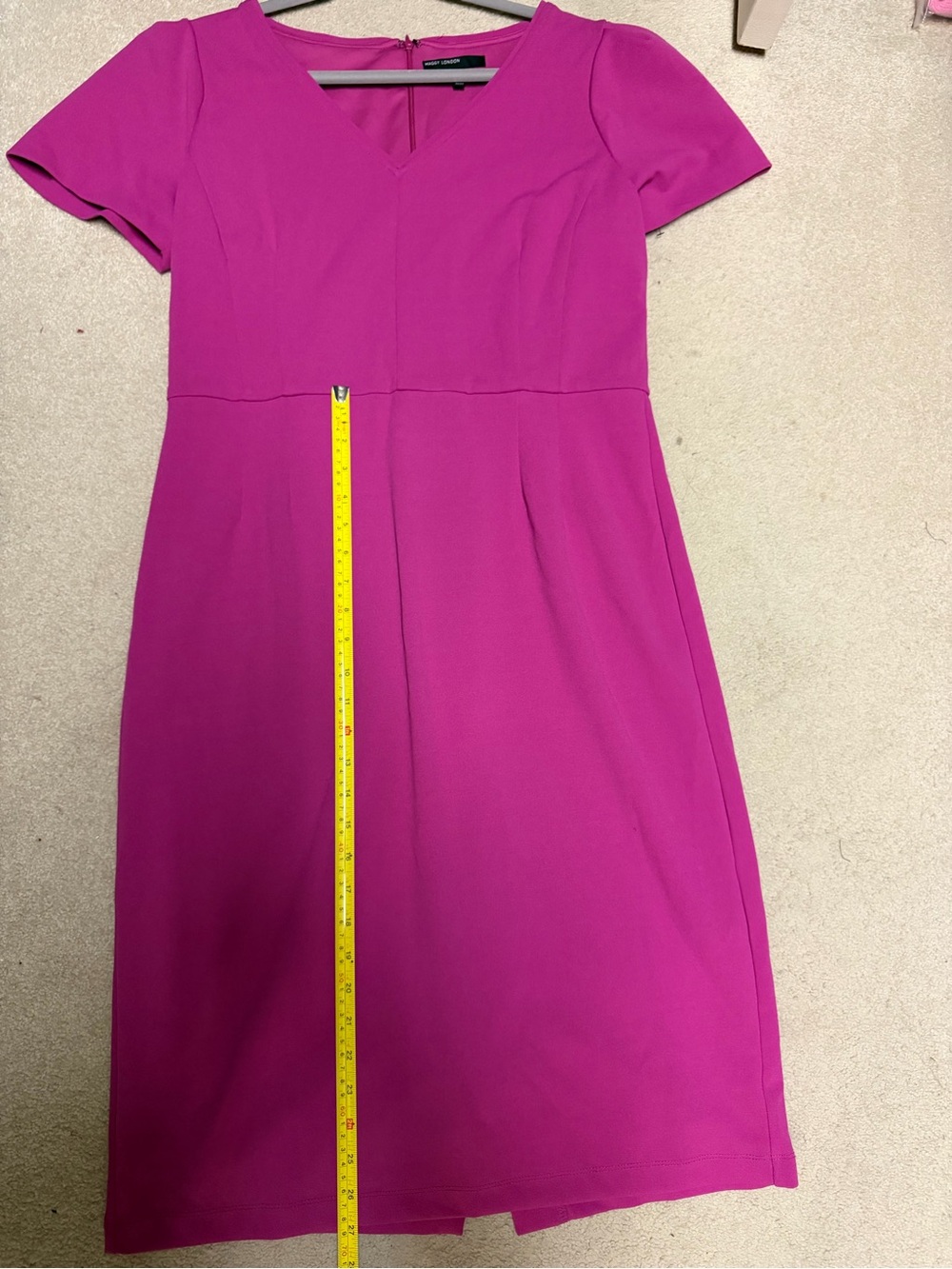 Elegant Pink V-Neck Dress - Picture 5 of 6